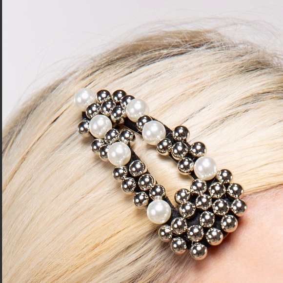 NWT Pol Large Pearl Hair Clip - Picture 2 of 4